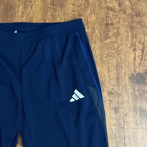 Adidas TIRO23 Training Joggers Size XL - Picture 6 of 17